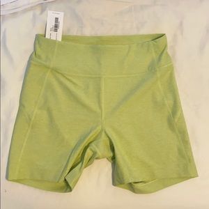 OUTDOOR VOICES WARMUP SHORT